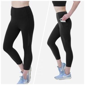 Black Athletic Capri Leggings